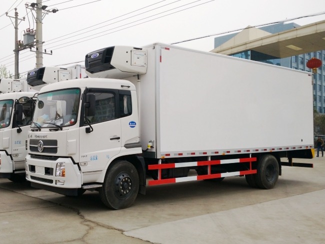 (厢长7.8米)东风天锦冷藏车