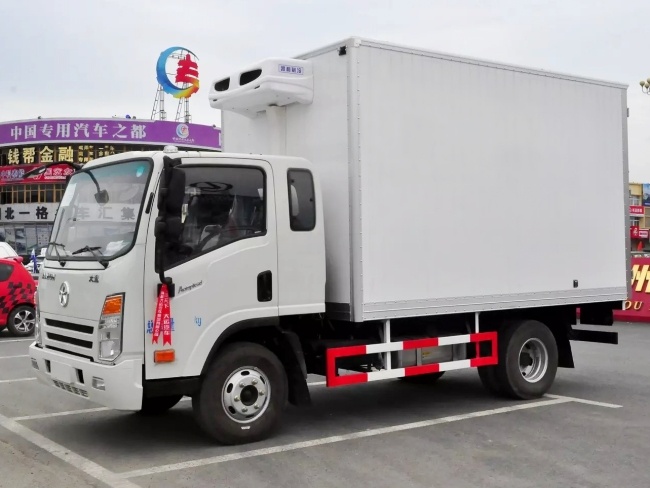 (厢长3.75米)大运一排半冷藏车