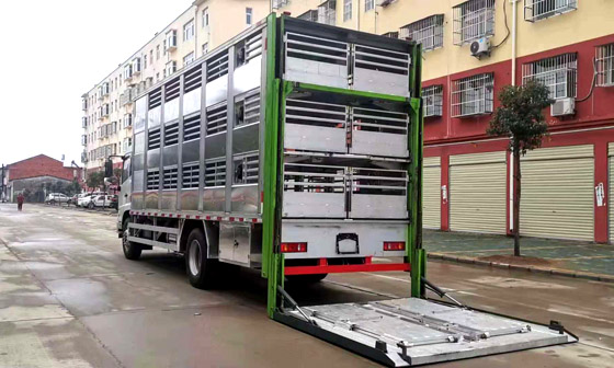 东风天锦全铝合金运猪车